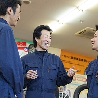 全てはお客様の笑顔と満足の為に。お客様第一の店づくりはもちろん、スタッフが笑顔で気持ちよく働ける環境づくりを心がけたい